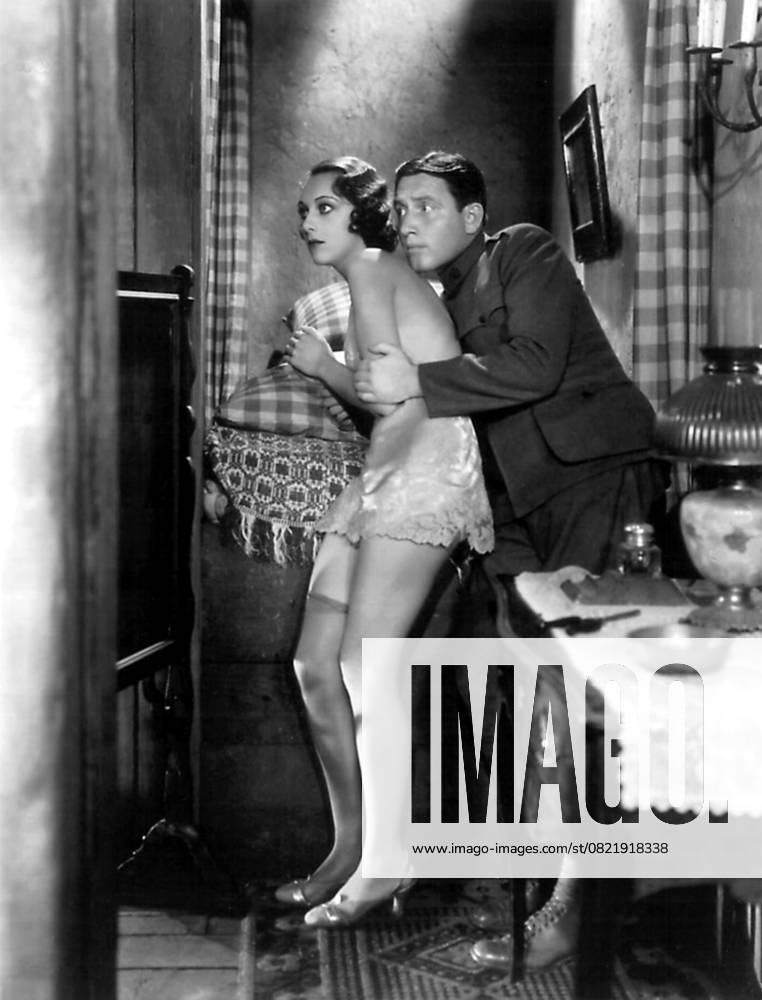 Sky Devils - filmstill Spencer Tracy With Ann Dvorak in Sky Devils