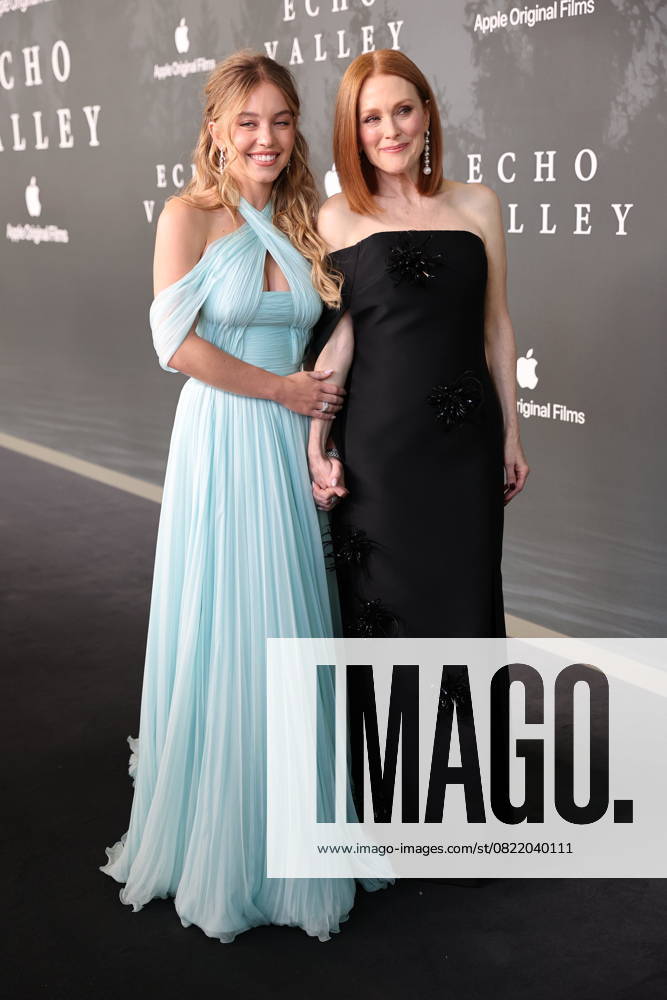 . 10 06 2025. London, United Kingdom. Sydney Sweeney and Julianne Moore at the Echo Valley premiere in London. xStephenxLockx xi-Imagesx IIM-26004-0013