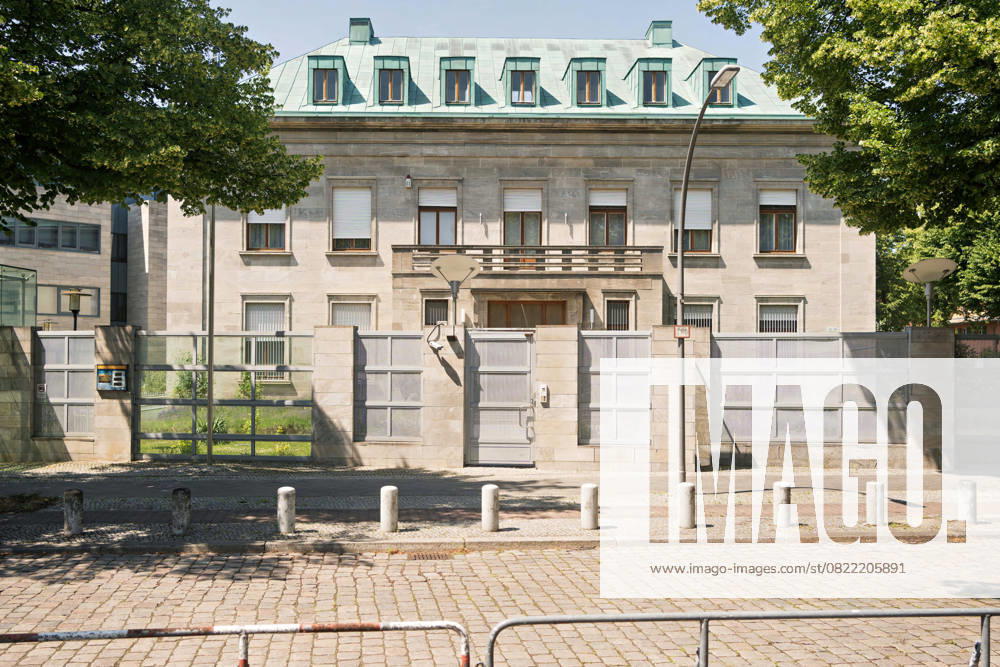Berlin,13 06 2025,Israeli embassy in the Wilmersdorf district of Schmargendorf The Israeli embassy in Berlin will remain closed today, 13 June 2025, until further notice During the night, Israel carried out targeted air strikes in IRAN on its nuclear program