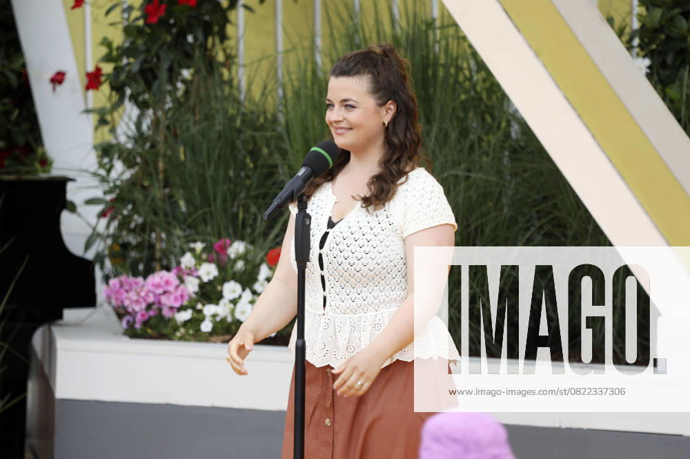 Ronja Forcher in the ARD TV show Immer wieder sonntags at Europa Park Rust, 15 06 2025 Foto:xM.xWehnertx xFuturexImagex sonntags_5614