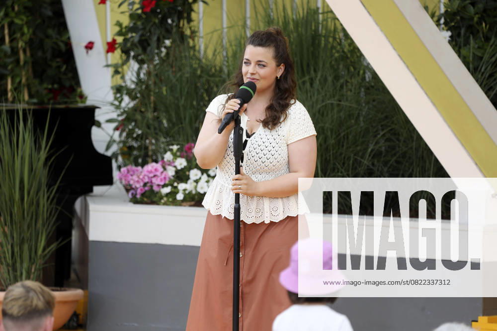 Ronja Forcher in the ARD TV show Immer wieder sonntags at Europa Park Rust, 15 06 2025 Foto:xM.xWehnertx xFuturexImagex sonntags_5616