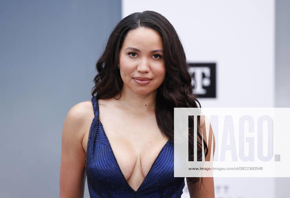 Jurnee Smollett arrives on the red carpet for the Apple Original Films & Warner Bros. Pictures F1 World Premiere in Times Square on Monday, June 16, 2025 in New York City. NYP20250616136 JOHNxANGELILLO