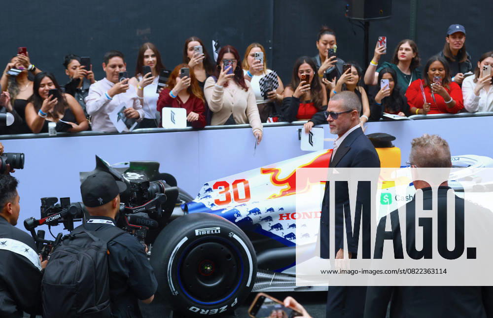 F1 World Premiere - Arrival - Brad Pitt Actor Brad Pitt arrives at the F1 movie world premiere in Times Square, New York on June 16, 2025. Photo by Charles Guerin ABACAPRESS.COM New York City NY United Arab Emirates