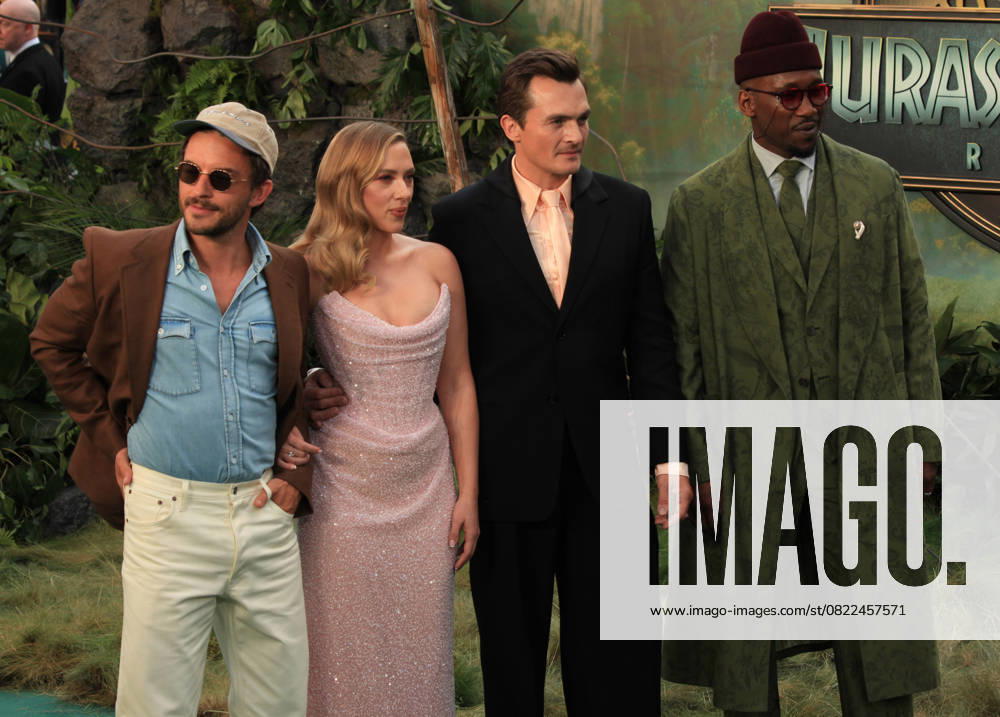 Jurassic World: Rebirth. World premiere London, UK. L-R: Jonathan Bailey, Scarlett Johansson, Rupert Friend and Mahershala Ali at the Jurassic World: Rebirth. World premiere. Odeon Luxe. Leicester Square. 17th July 2025. LMK11-S170625-001 Steve Bealing Landmark Media