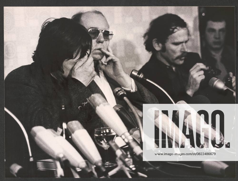 Cologne Wolf Biermann Cologne Songwriter Wolf Biermann, Writer Heinrich Böll and Journalist Günter Wallraff V l n r at a Press conference on 19 November 1976, Three Days to Wolf Beer u0026 39;s Expatriation Cologne Germany