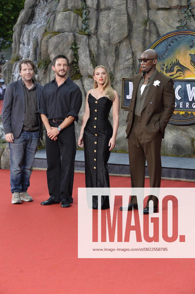 Gareth Edwards director , Jonathan Bailey, Scarlett Johansson and Mahershala Ali at the premiere of JURASSIC WORLD THE REBIRTH at the ZOO Palast in Berlin on 18 06 2025