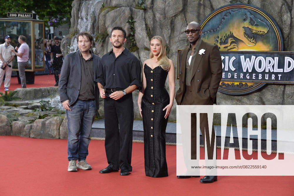 Gareth Edwards director , Jonathan Bailey, Scarlett Johansson and Mahershala Ali at the premiere of JURASSIC WORLD THE REBIRTH at the ZOO Palast in Berlin on 18 06 2025
