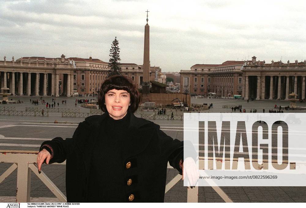 MIREILLE MATHIEU Rom Platz Familie von Monaco NOEL Au Vatikan Plan SERREN