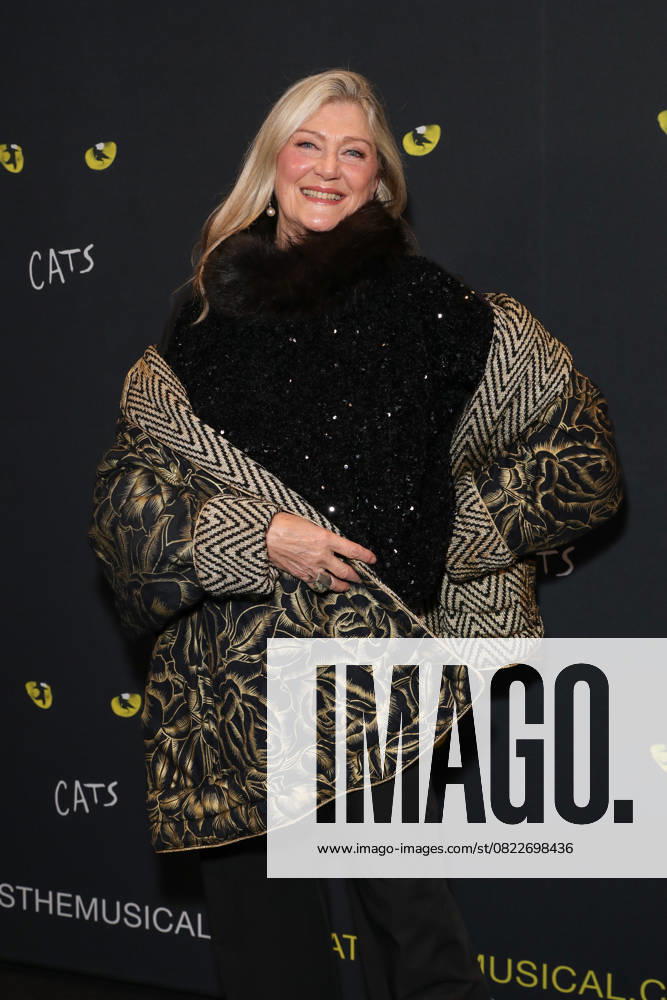 TINA BURSILL attends the Opening Night of Cats at the Theatre Royal on June 20, 2025 in Sydney, NSW Australia - ZUMAa155 20250620_aaa_a155_083