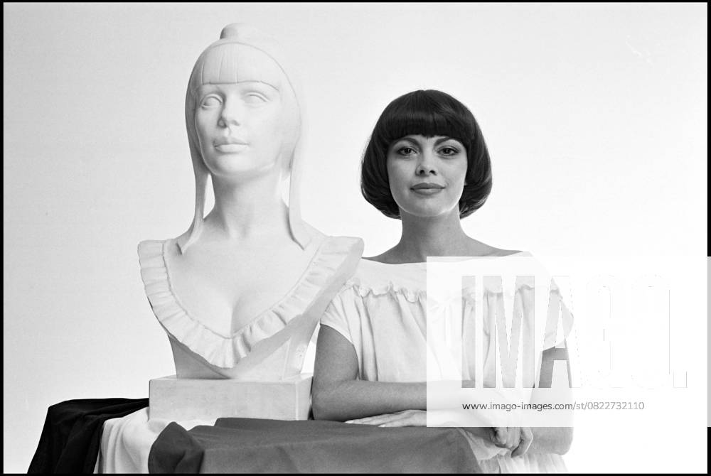 Archiv MIREILLE MATHIEU SERT von MODELL für der nouvel BUSTE von MARIANNE Frankreich