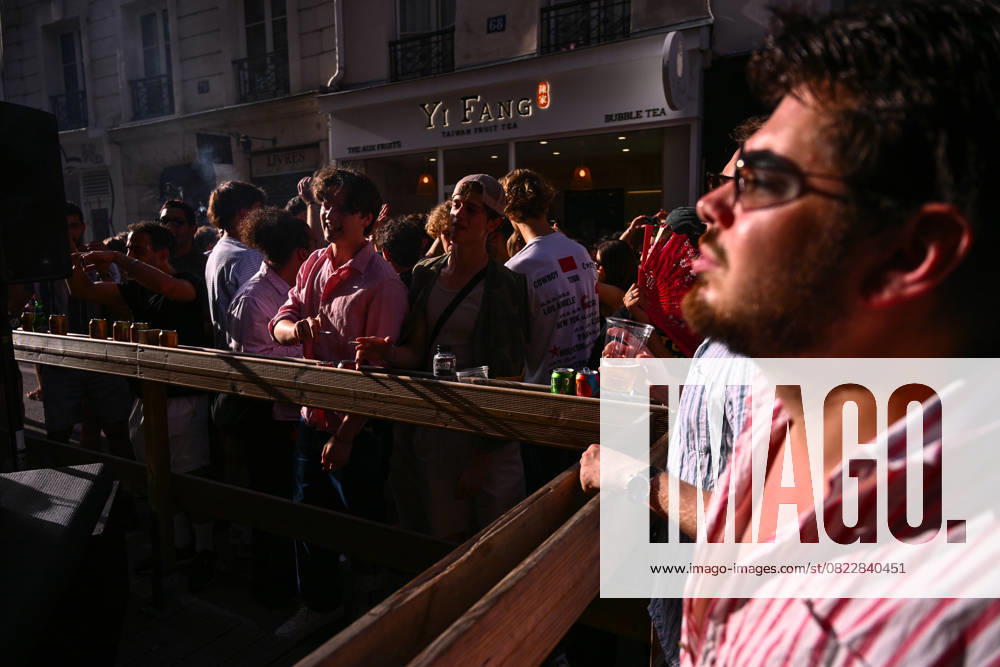 Crowds dance in the streets of Paris during the Fete de la Musique 2025 in Paris, June 21, 2025. - 21 06 2025 - France Ile-de-France (region) Paris - JulienxMattiax Pictorium LePictorium_0311171