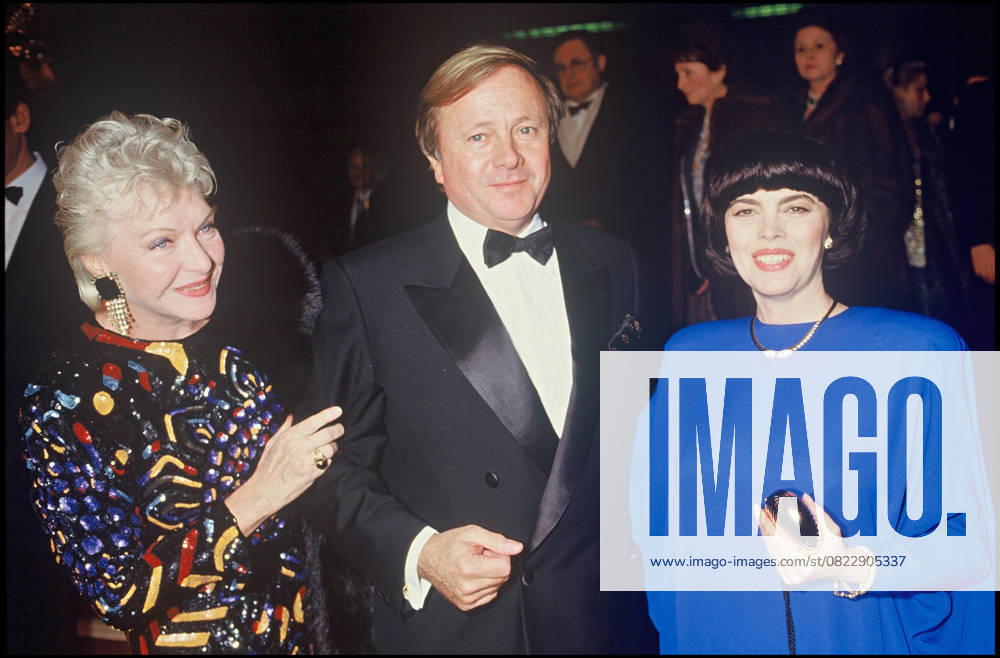 Archiv LINE RENAUD und MIREILLE MATHIEU Au Mühle rot A Paris IN 1986 UNBEKANNT Paris Frankreich