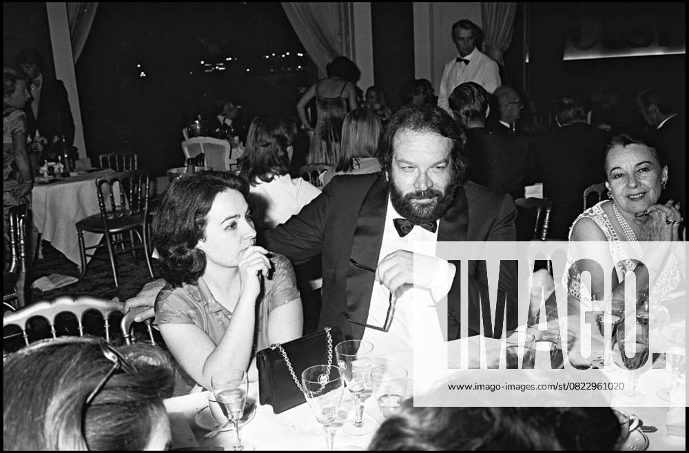 Archiv BUD SPENCER Au FESTIVAL von Cannes IN 1975 Cannes Frankreich