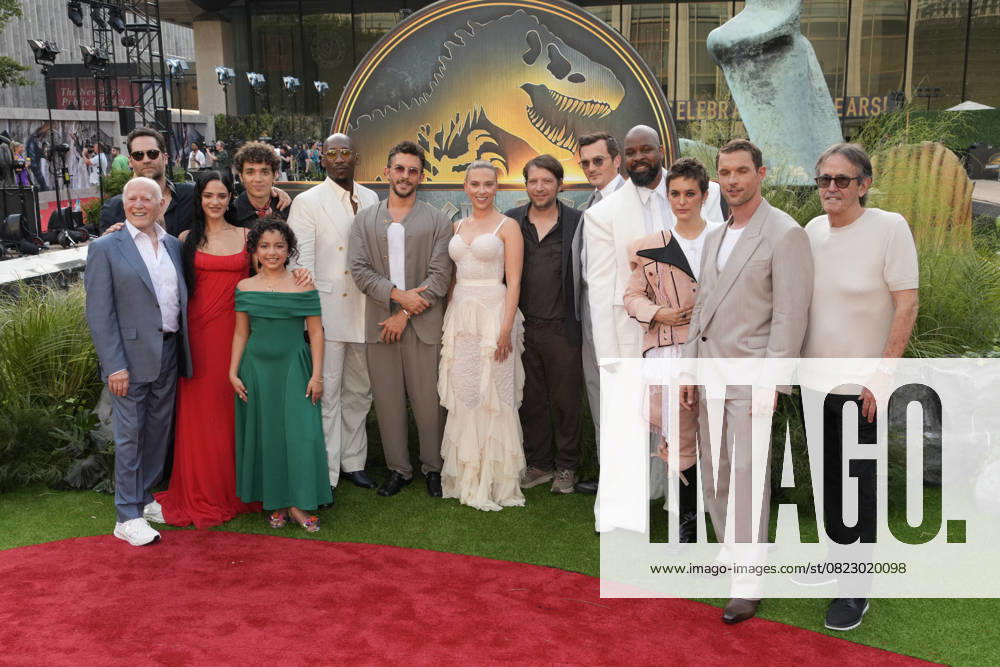 Jurassic World Rebirth Premiere L-R: Frank Marshall, Manuel Garcia Rulfo, Luna Blaise, David Iacono, Audrina Miranda, Mahershala Ali, Jonathan Bailey, Scarlett Johansson, Gareth Edwards, Rupert Friend, Bechir Sylvain, Philippine Velge, Ed Skrein, Patrick Crowley attends the Jurassic World Rebirth Premiere presented by Universal Pictures and Amblin Entertainment, held at Lincoln Center in New York City, Monday, June 23, 2025., Credit:Jennifer Graylock-Graylock.comJennifer Graylock-Graylock.com Avalon United States, New York, New York CIty, Lincoln Center