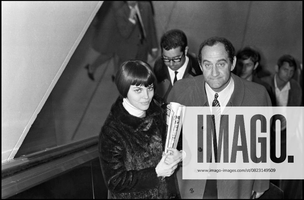 ARCHIVES MIREILLE MATHIEU ET SON PERE France