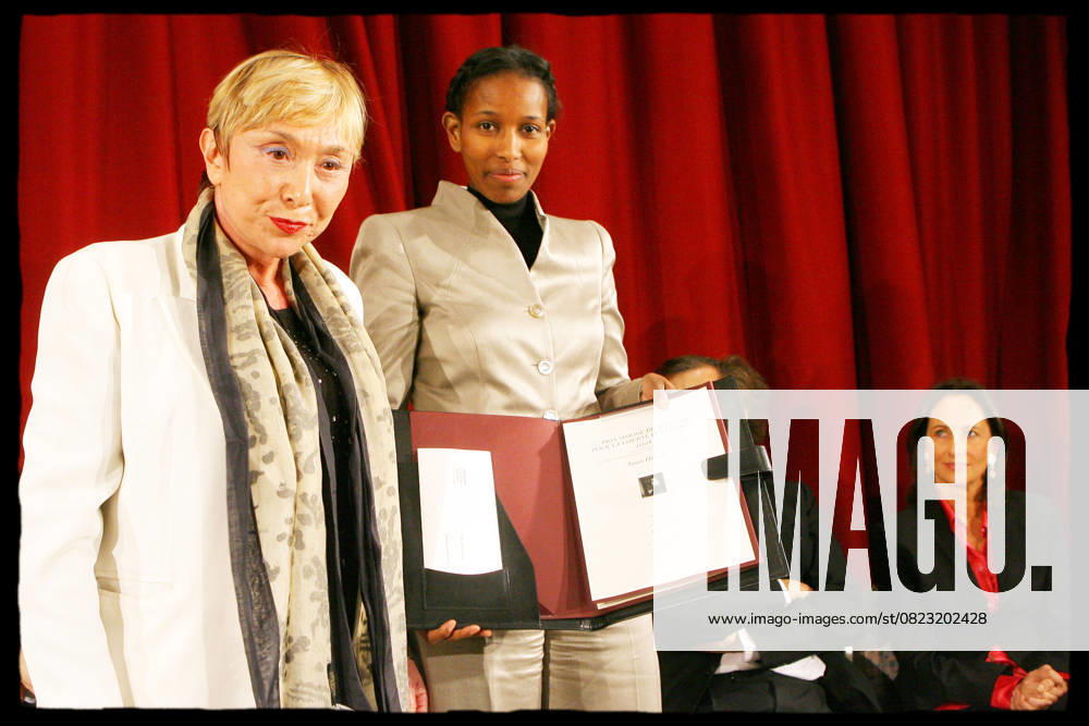 JULIA KRISTEVA AND AYAAN HIRSI ALI RALLY IN SOLIDARITY WITH AYAAN HIRSI ALI, FORMER DUTCH DEPUTY OF SOMALI ORIGIN, TO REQUEST SUPPORT FROM FRANCE AND THE EUROPEAN