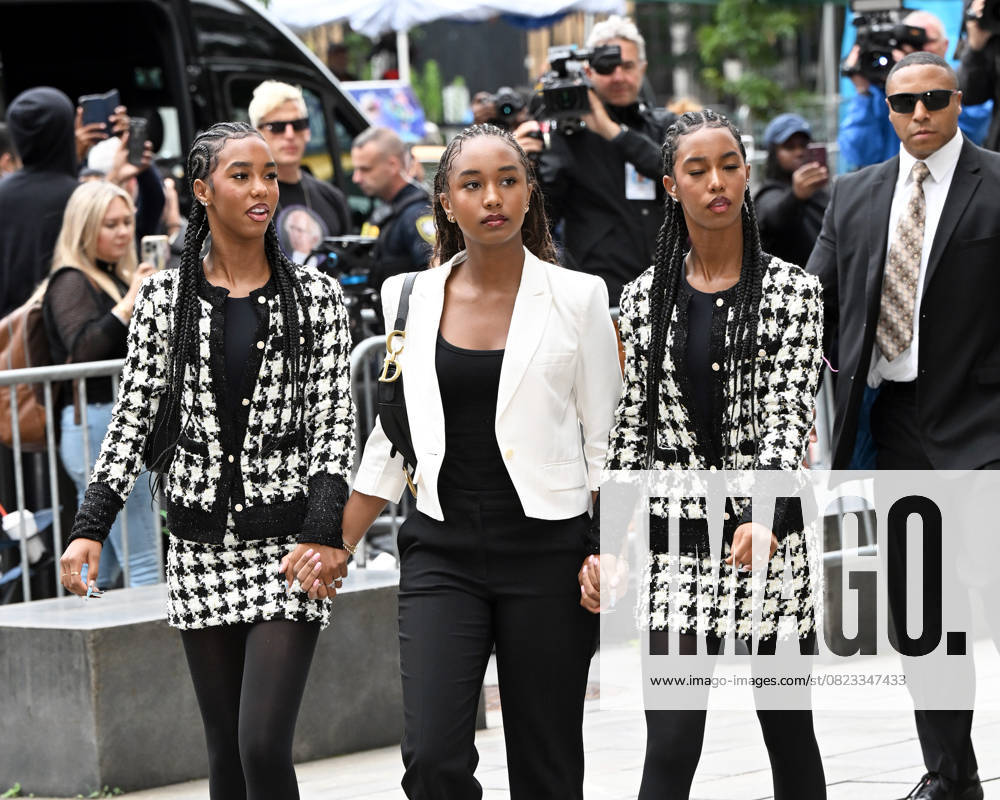 **VIDEO AVAILABLE - CONTACT photodesk@instarimages.com TO RECEIVE** Diddy Combs kids and mom King Combs, Justin Combs, Jessie Combs, DLila Combs, Chance Combs, Janice Combs arriving at Diddys Trial closing arguments in New York City Featuring: Dlila Combs, Jessie Combs, Chance Combs Where: New York City, New York, United States When: 27 Jun 2025 Credit: Elder Ordonez INSTARimages . NOT FOR USE BY NEWSPAPERS BASED IN THE UK.