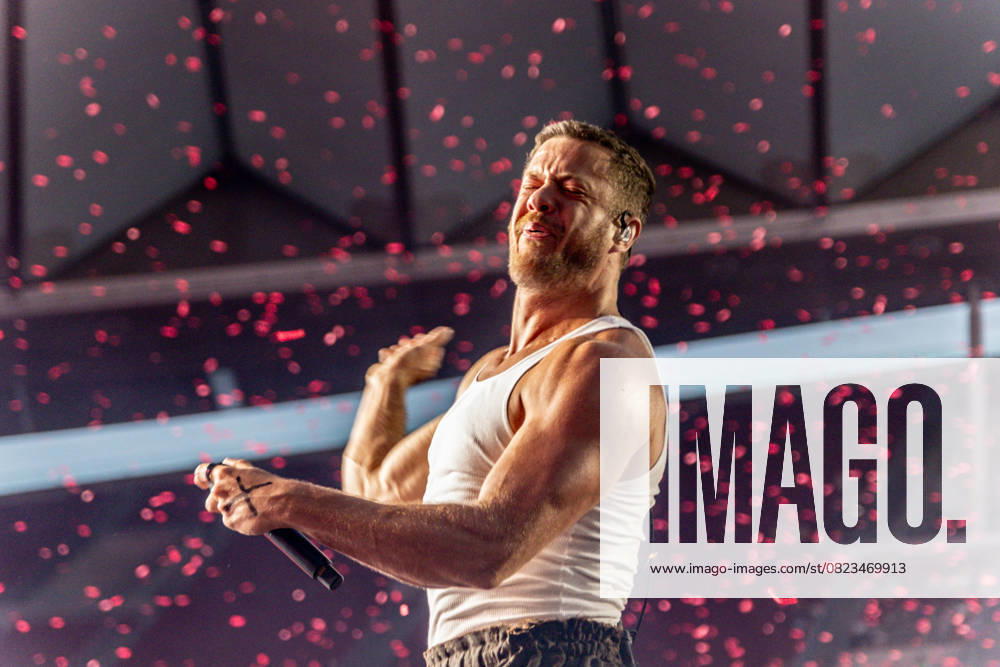 Entertainment Themen der Woche KW26 Bilder des Jahres 2025, Entertainment 06 Juni Imagine Dragons performs in Madrid The band Imagine Dragons during a concert at the Riyadh Air Metropolitano, June 28, 2025, in Madrid Spain The band, originally from Las Vegas and led by Dan Reynolds, performs at the Metropolitano as part of its first stadium tour, the LOOM World Tour The group, formed in 2008, has scored global hits with tracks such as Radioactive and Demons, and has won Grammy Awards, American Music Awards and Billboard Music Awards Their new album, LOOM 2024 , marks the bands sixth studio effort and will be the centerpiece of the tour 28 JUNE 2025 BAND GROUP IMAGINE DRAGONS MUSIC TOUR CONCERT METROPOLITANO STADIUM Madrid Madrid Espana