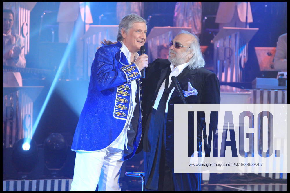 DEMIS ROUSSOS ET PATRICK SEBASTIEN EMISSION LES ANNEES BONHEUR DIFFUSEE LE 26 MARS SUR FRANCE 2 DEMIS ROUSSOS AT TV SHOW LES ANNEES BONHEUR WHICH WILL BE AIRED ON FRANCE 2 ON MARCH 26TH paris France