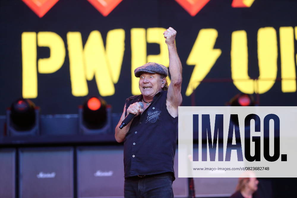 Brian Johnson from the band AC DC at a concert in the Olympiastadion in Berlin, June 30, 2025 AC DC concert Berlin