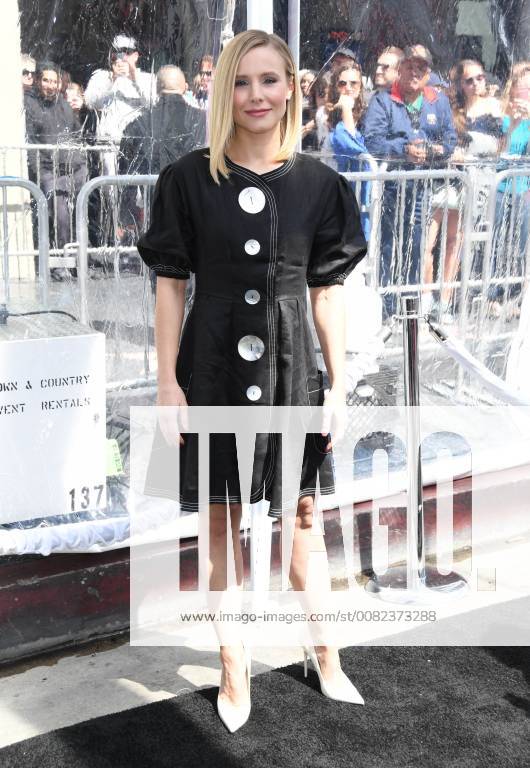 Hollywood, California - Kristen Bell. IMAX Original Film Pandas Los Angeles Premiere held at IMAX TCL Theatre. Photo Credit: Birdie Thompson AdMedia 225038 2018-03-17 CA Hollywood Etats-Unis