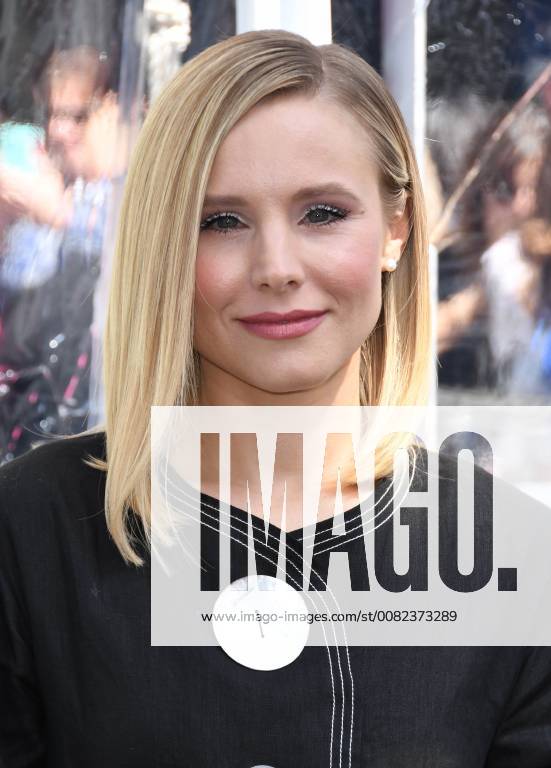 Hollywood, California - Kristen Bell. IMAX Original Film Pandas Los Angeles Premiere held at IMAX TCL Theatre. Photo Credit: Birdie Thompson AdMedia 225038 2018-03-17 CA Hollywood Etats-Unis