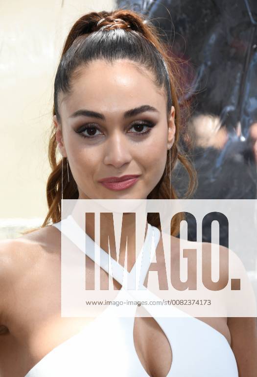 Hollywood, CA, U.S. - 17 March 2018 - Hollywood, California - Lindsey Morgan. IMAX Original Film Pandas Los Angeles Premiere held at IMAX TCL Theatre. Photo Credit: AdMedia Hollywood U.S. - ZUMAa123 20180317_zaa_a123_013
