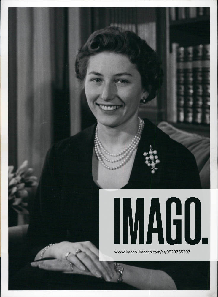 Heirs Heiress Members of Royal Family Celebrities 1958 – their Royal Highness Princess Astrid from Norway 25 Years on 12 February 1958 the Photo shows the First Picture from Princess Astrid to the Death their Grandfather King Haakon VII