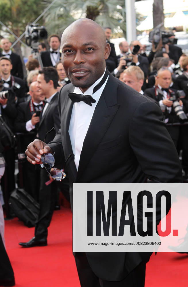 JIMMY JEAN LOUIS WALKS UP THE LAWLESS FILM MARCHES DURING THE 65TH CANNES FILM FESTIVAL ON MAY 19TH 2012 LAWLESS RED CARPET DURING 65TH CANNES FILM FESTIVAL ON MAY 19TH 2012 CANNES France