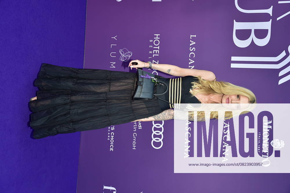 GermanyPremiere JURASSIC World Mirja du mont ã LASCANA Summer Club Ò the well-known Hamburg lingerie and beachwear brand transformed the urban location ãMaayaÒ in Berlin Friedrichshain into a tropical oasis with pool in Berlin, on 02 07 2025 Photopress Mueller