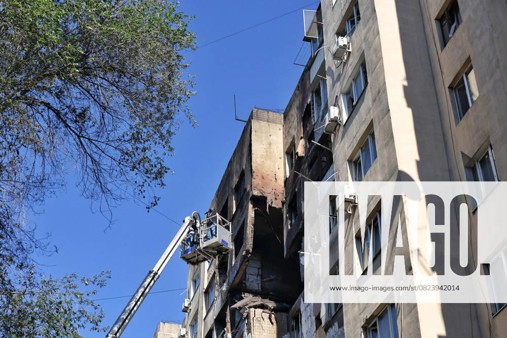 Russian Drone Attack Damages Residential Building - Odesa Firefighters of the State Emergency Service of Ukraine extinguish a fire after a Russian drone strike on a residential apartment block, Odesa, Ukraine, on July 3, 2025 Photo by Nina Liashonok Ukrinform ABACAPRESS.COM Odesa Ukraine