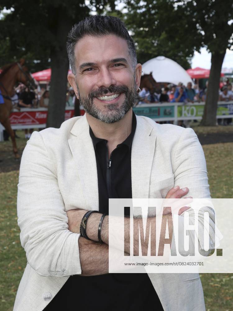 US-amerikanischer Popsänger Marc Terenzi zu Besuch auf der Galopprennbahn Magdeburg-Herrenkrug am 13.07.2024, Magdeburg, DE US pop singer Marc Terenzi to visit the Magdeburg-Herrenkrug racecourse on 13 July 2024, Magdeburg, DE