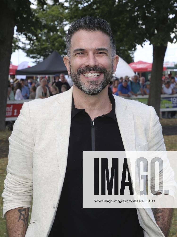 US-amerikanischer Popsänger Marc Terenzi zu Besuch auf der Galopprennbahn Magdeburg-Herrenkrug am 13.07.2024, Magdeburg, DE US pop singer Marc Terenzi to visit the Magdeburg-Herrenkrug racecourse on 13 July 2024, Magdeburg, DE