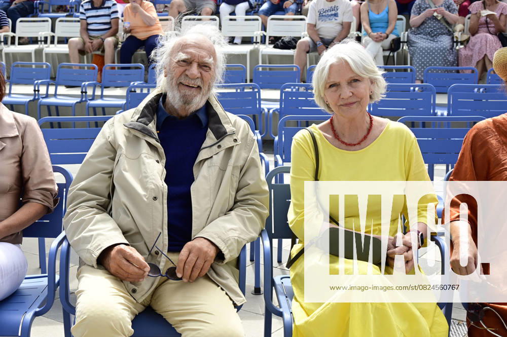 Achim Wolff and Rita Feldmeier at the 2 Summer Garden 2025 on the Beelitz open-air stage Beelitz, 06 07 2025 Foto:xM.xWehnertx xFuturexImagex sommergarten_5761