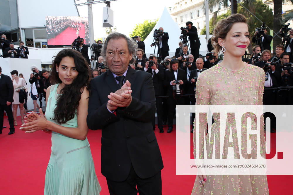 Nailia Harzoune, Tony Gatlif et Céline Sallette Montée des marches du film Deux jours, une nuit lors du 67 ème Festival du film de Cannes - Cannes le 20 mai 2014 Red carpet for the movie Deux jours, une nuit during the 67 th Cannes Fi