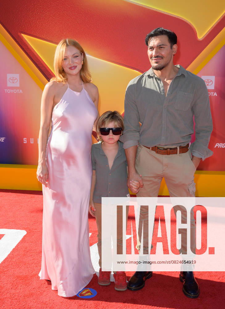 Superman Premiere - Los Angeles, USA LOS ANGELES, USA. July 07, 2025: Francesca Eastwood, Alexander Wraith & Titan Wraith Eastwood at the premiere for Superman at the TCL Chinese Theatre. Los Angeles CA USA