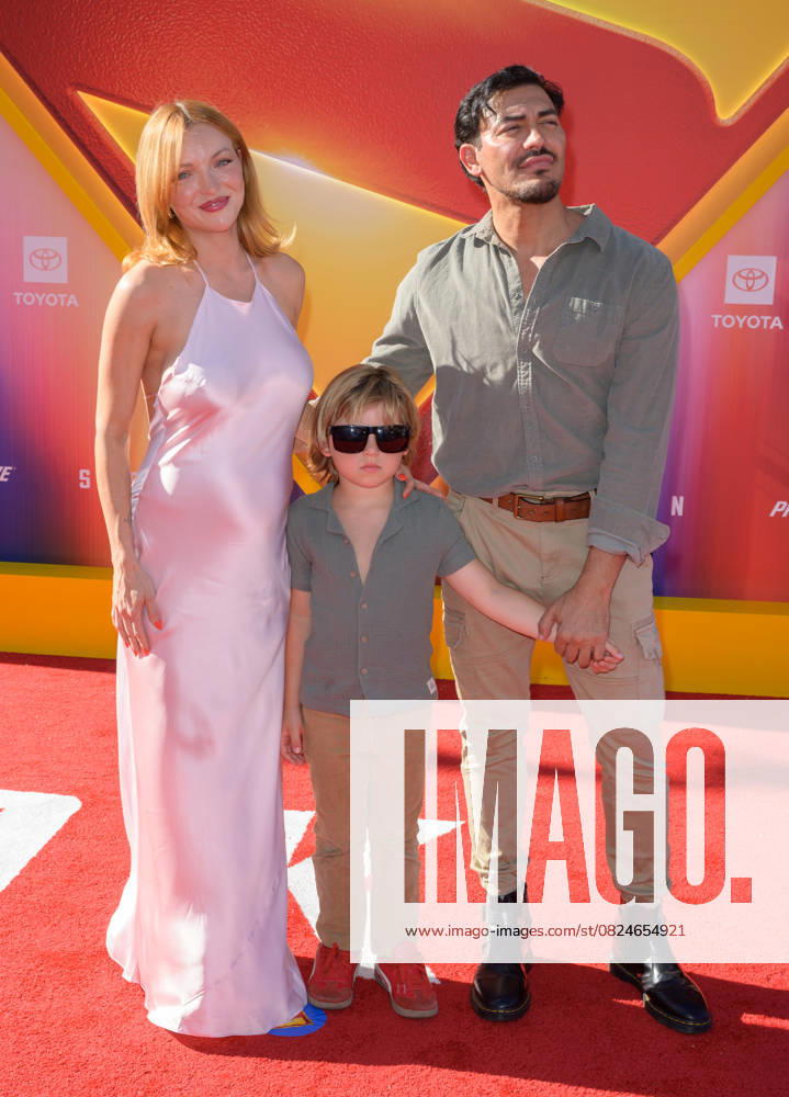 Superman Premiere - Los Angeles, USA LOS ANGELES, USA. July 07, 2025: Francesca Eastwood, Alexander Wraith & Titan Wraith Eastwood at the premiere for Superman at the TCL Chinese Theatre. Los Angeles CA USA
