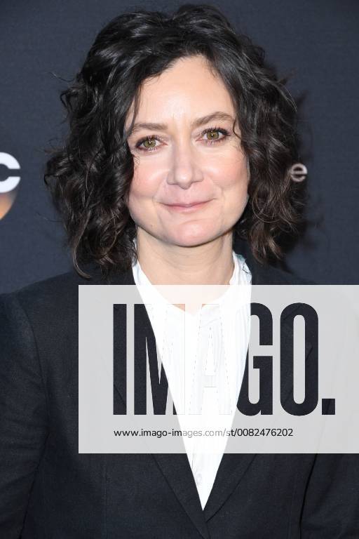 Burbank, CA, U.S. - 23 March 2018 - Burbank, California - Sara Gilbert. Roseanne Premiere Event held at Walt Disney Studios. Photo Credit: AdMedia Burbank U.S. - ZUMAa123 20180323_zaa_a123_002