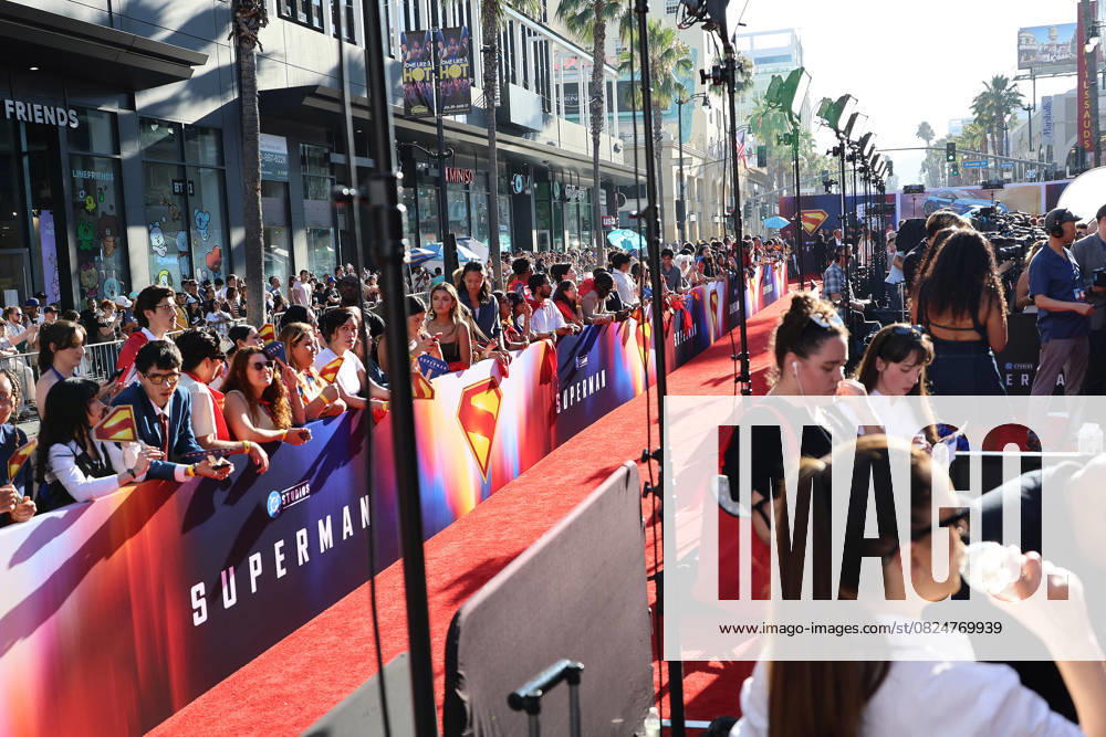 General Atmosphere at the Premiere of Superman at the TCL Chinese Theatre IMAX Los Angeles USA - ZUMAg107 20250707_zep_g107_196