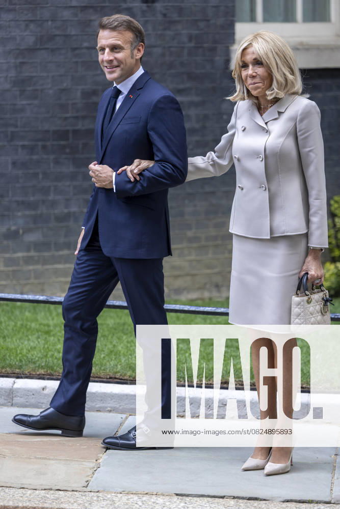 French President Emmanuel Macron Welcomed to Downing Street by Starmer 9 July 2025 London, UK. 9 July 2025. French President Emmanuel Macron and First Lady Brigitte Macron are welcomed to 10 Downing Street by UK Prime Minister Sir Keir Starmer and his wife Victoria Starmer. The meeting comes during President Macrons State Visit to the United Kingdom, aimed at strengthening diplomatic and bilateral ties between the two nations., Credit:Abdullah Bailey Avalon UK, London