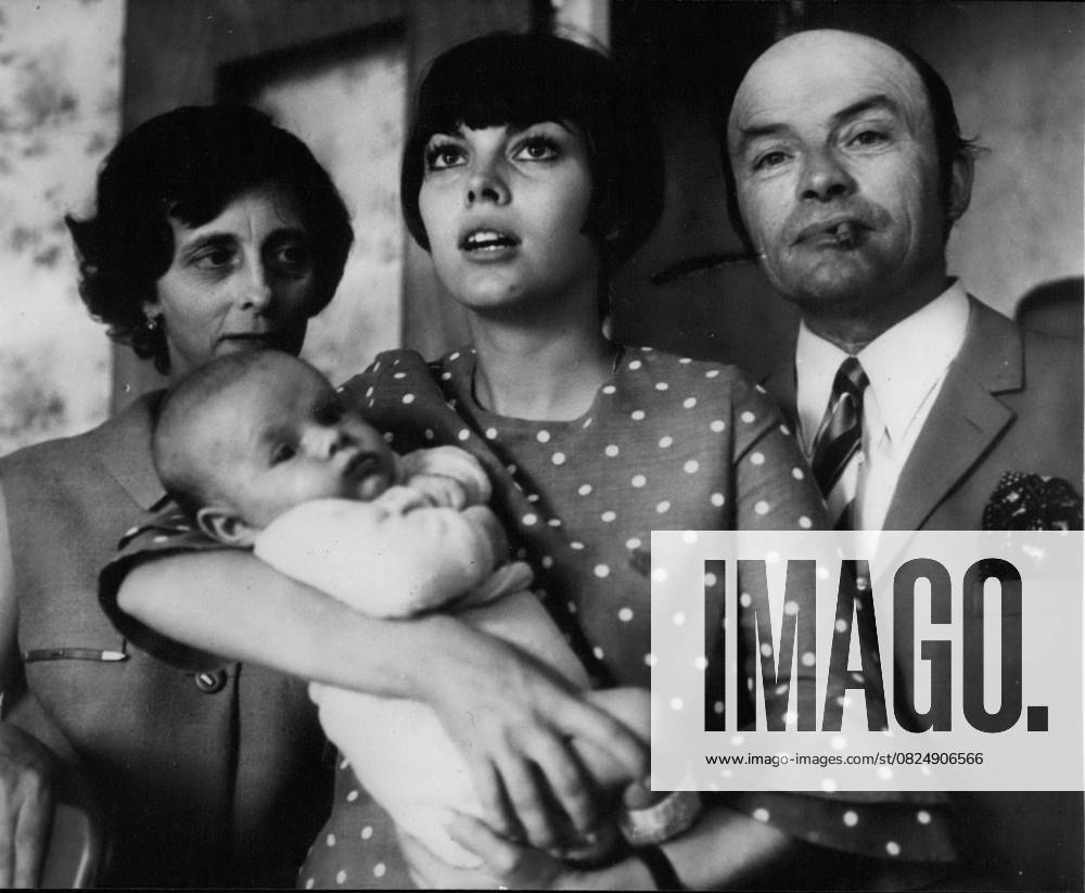 Families Famous Personalities 6 July 1967 Mireille Mathieu with Parents and thirteenth Brother, Dorlotant Picture Credit Keystone Press Agency Zuma Press Wire