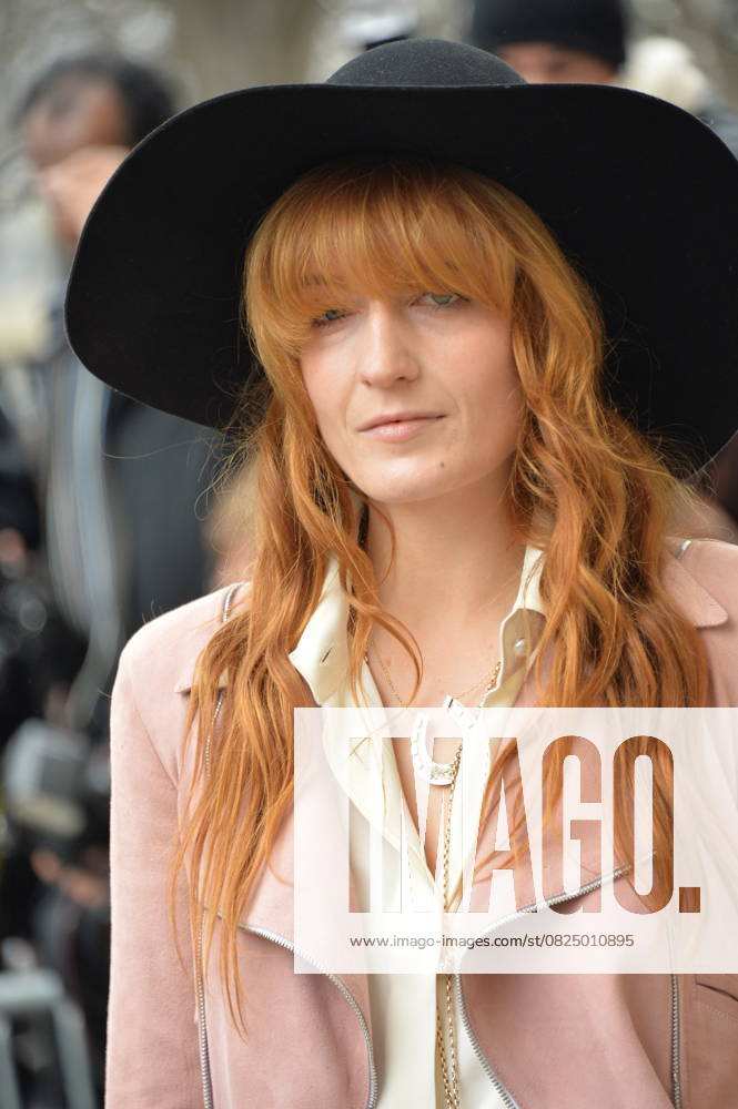 Florence Welch Arrivals at Chanel fashion show , collection prêt à porter automne 2015 hiver 2016, in Paris On march 10th 2015 Paris Arrivals at Chanel fashion show F W ready to wear 2015 2016 in Paris On march 10th 2015 Paris
