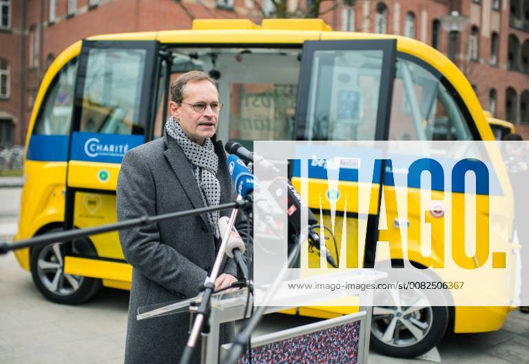 In Berlin, the first two autonomous buses have taken on passenger Monday 26 03 2018 Photo of Berlin Mayor Michael Mueller Mueller SPD at the presentation