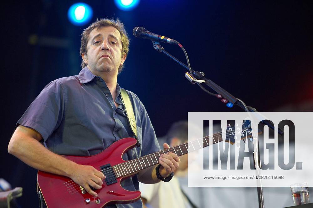 Portuguese blues singer Rui Veloso performing live at Rock in Rio Lisboa Festival in Lisbon Lisboa, Portugal - 02.06.06, Portugal Rui M Leal WENN 657832
