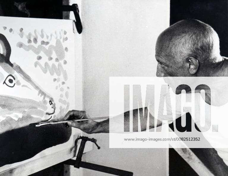 Photograph of Pablo Picasso (1881-1973) a Spanish painter, sculptor, printmaker, ceramicist, stage designer, poet, and playwright. Dated 20th century 917_05_WHA_102_0448