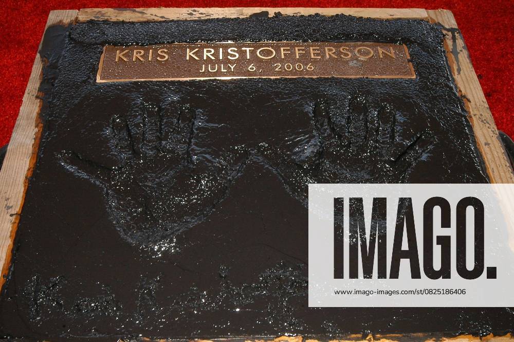 Kris Kristofferson Is Inducted into Hollywood s Rock Walk Los Angeles, California - 06.07.06, California, United States Jody Cortes WENN 719674