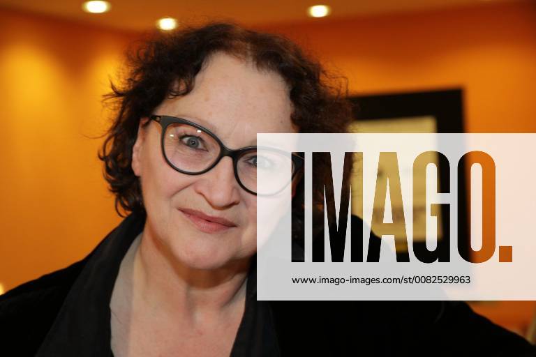 Votiv Cinema TWO MEN IN SUIT Film Premiere of a family saga by Josef Bierbichler in the picture Agathe Taffertshofer Portrait TWO MEN IN SUIT Film Premiere