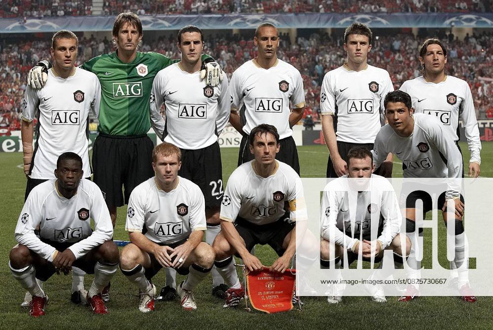 Manchester United team line up before kick off Benfica vs Manchester United at the Estadio da Luz. United won the match 1-0. Lisbon, Portugal - 26.09.06, Lisboa, Lisboa, Portugal Rui M Leal WENN 866976