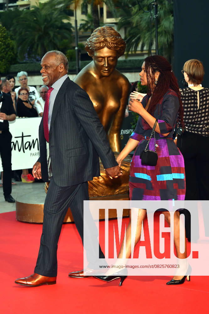 Danny Glover and his wife Eliane Cavalleiro at the photocall of the opening ceremony of the 56th Monte Carlo Television Festival, in Monaco, on June, 12th 2016 Bruno Bebert Bestimage Opening ceremony of the 56th Monte Carlo Television Festival, in Monaco, on June, 12th 2016 Monte Carlo Monaco