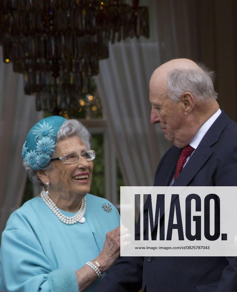 Princess Astrid, King Harald The Royal Family of Norway at the 25-year jubilee garden party for King Harald of Norway in Trondheim on June 23, 2016 King Harald celebrates his 25 year jubilee as King of Norway in with a visit with King s Ship Norge and other members of the Royal Family in Trondheim Trondheim Norway